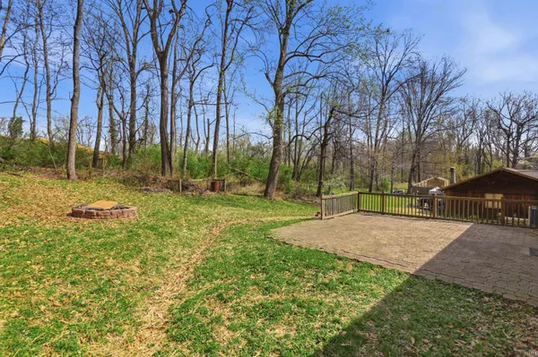 $324,900 | 5122 Woodridge Drive, Newburgh, IN 47630