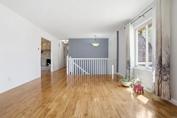$324,900 | 5122 Woodridge Drive, Newburgh, IN 47630