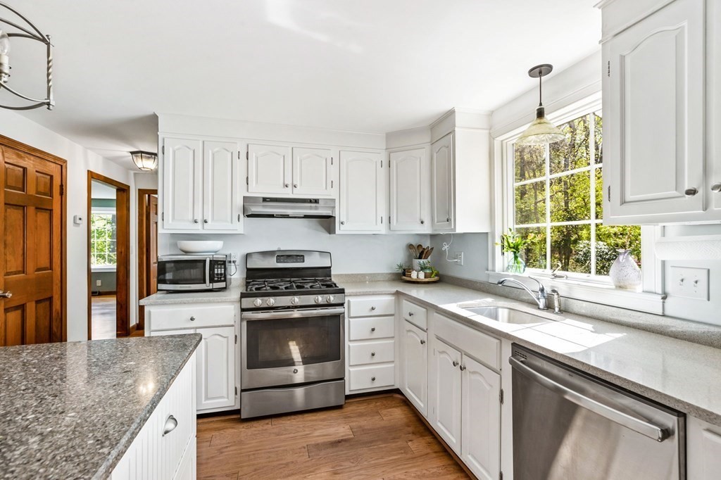 48 Parting Rock Road Duxbury, MA 02332 - Photo 8 of 36 Gallery Image 8