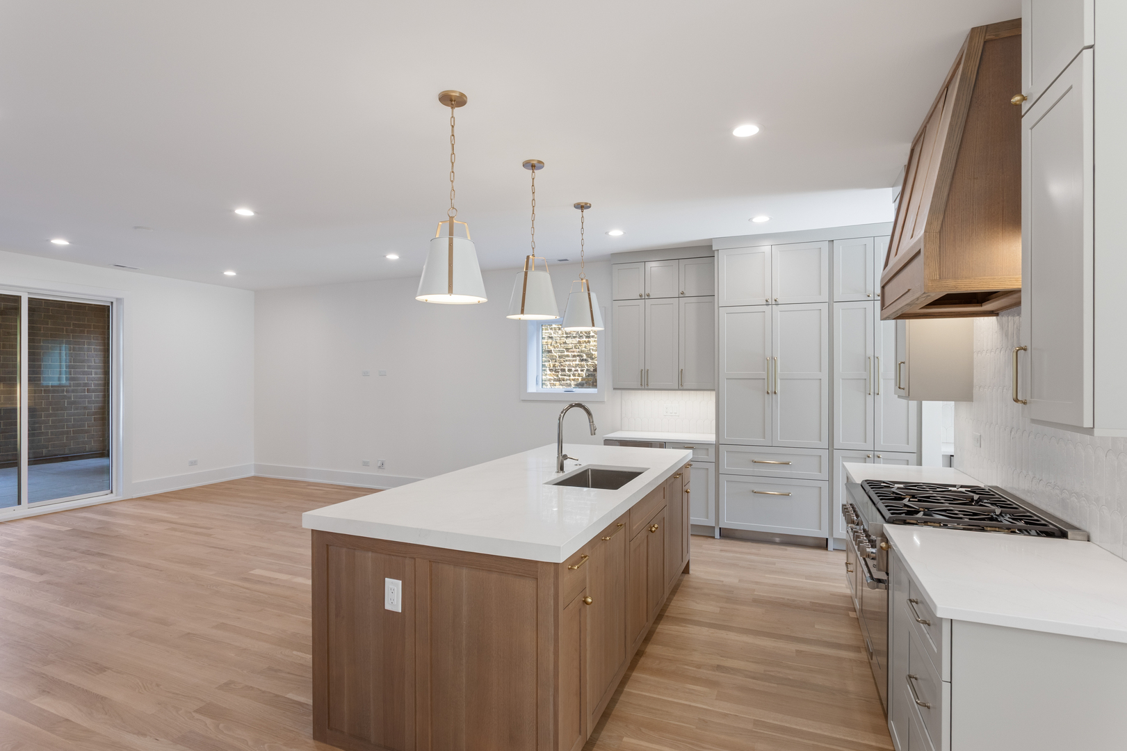 3740 North Racine Avenue, Unit 2 Chicago, IL 60613 - Photo 38 of 51