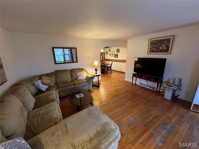 $249,000 | 10 Doris Avenue, O'Fallon, MO 63368