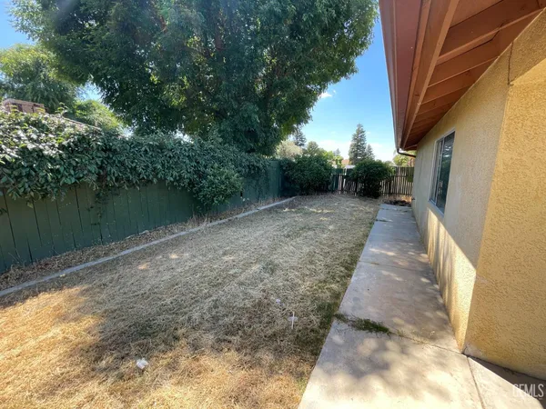 $319,900 | Undisclosed Address, Bakersfield, CA 93312