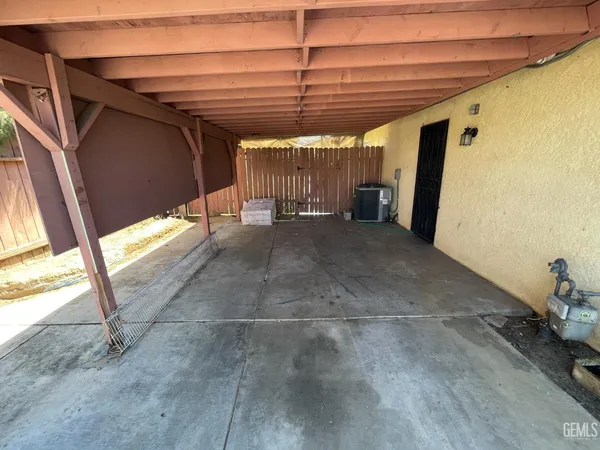$319,900 | Undisclosed Address, Bakersfield, CA 93312