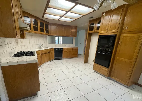 $319,900 | Undisclosed Address, Bakersfield, CA 93312