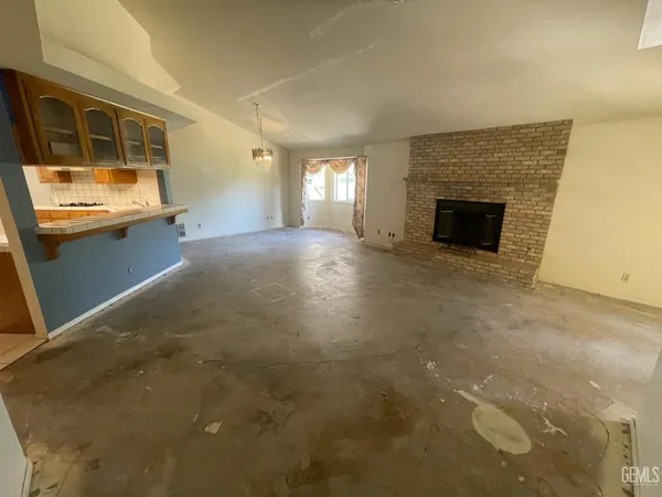 $319,900 | Undisclosed Address, Bakersfield, CA 93312