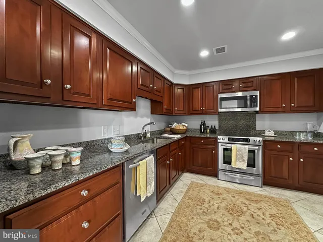 $475,000 | 8101 Connecticut Avenue, Unit S701, Chevy Chase, MD 20815
