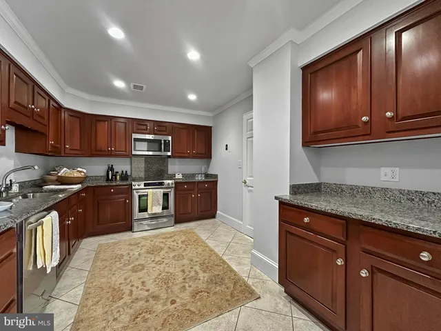 $475,000 | 8101 Connecticut Avenue, Unit S701, Chevy Chase, MD 20815