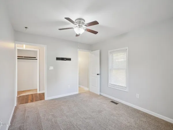 a view of empty room with window