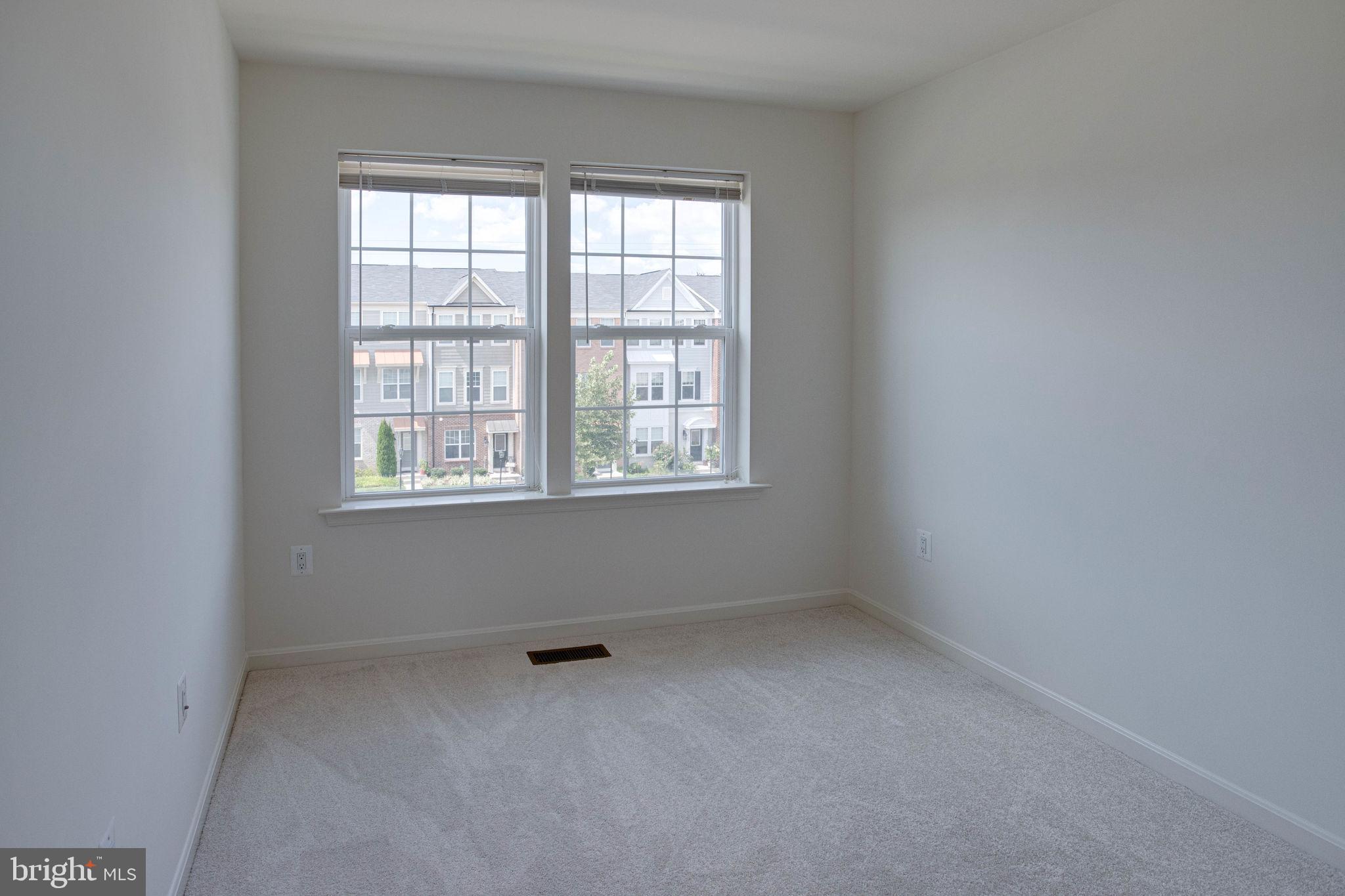 25636 Pleasant Valley Road Chantilly, VA 20152 - Photo 50 of 56