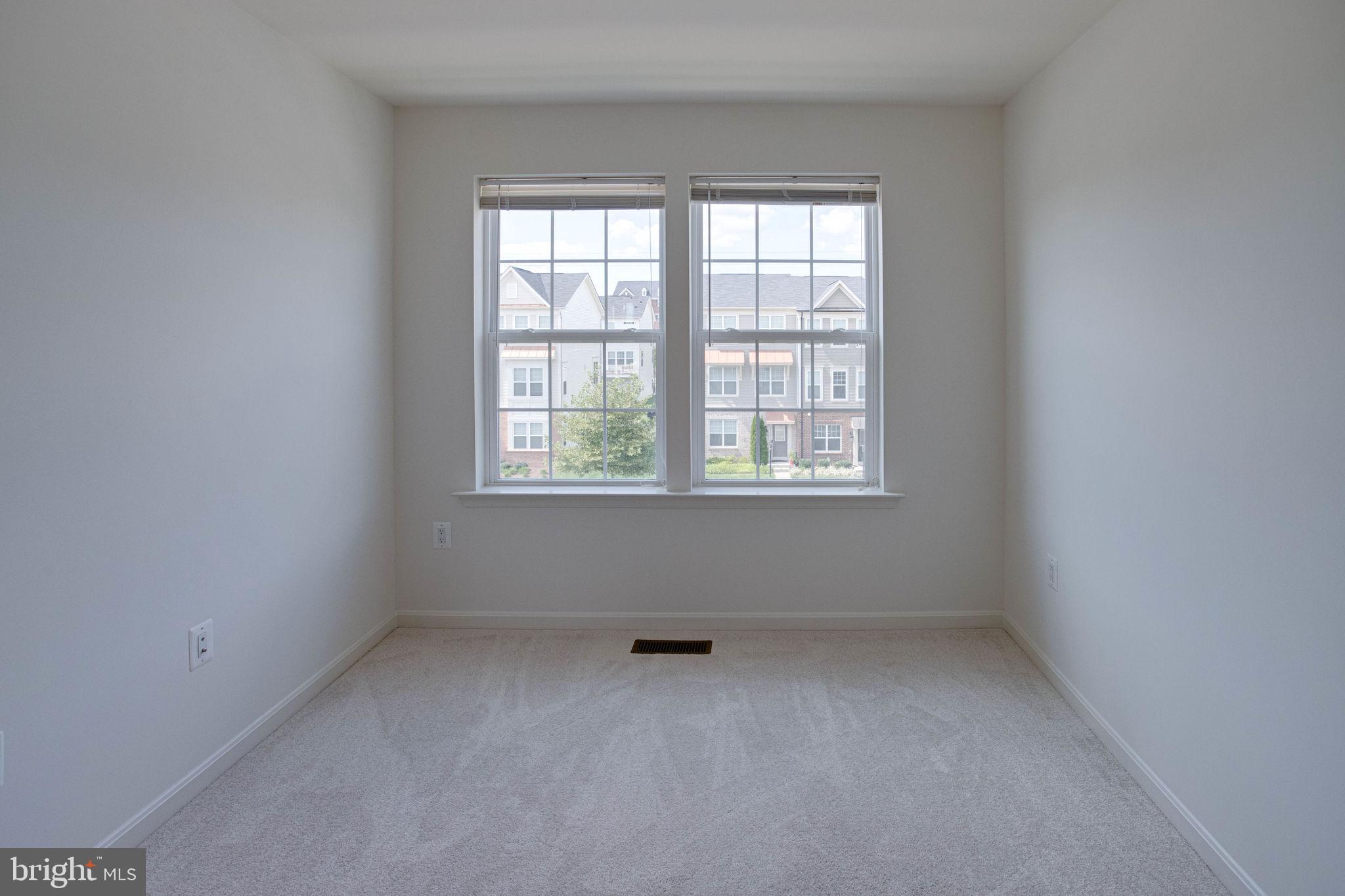 25636 Pleasant Valley Road Chantilly, VA 20152 - Photo 51 of 56