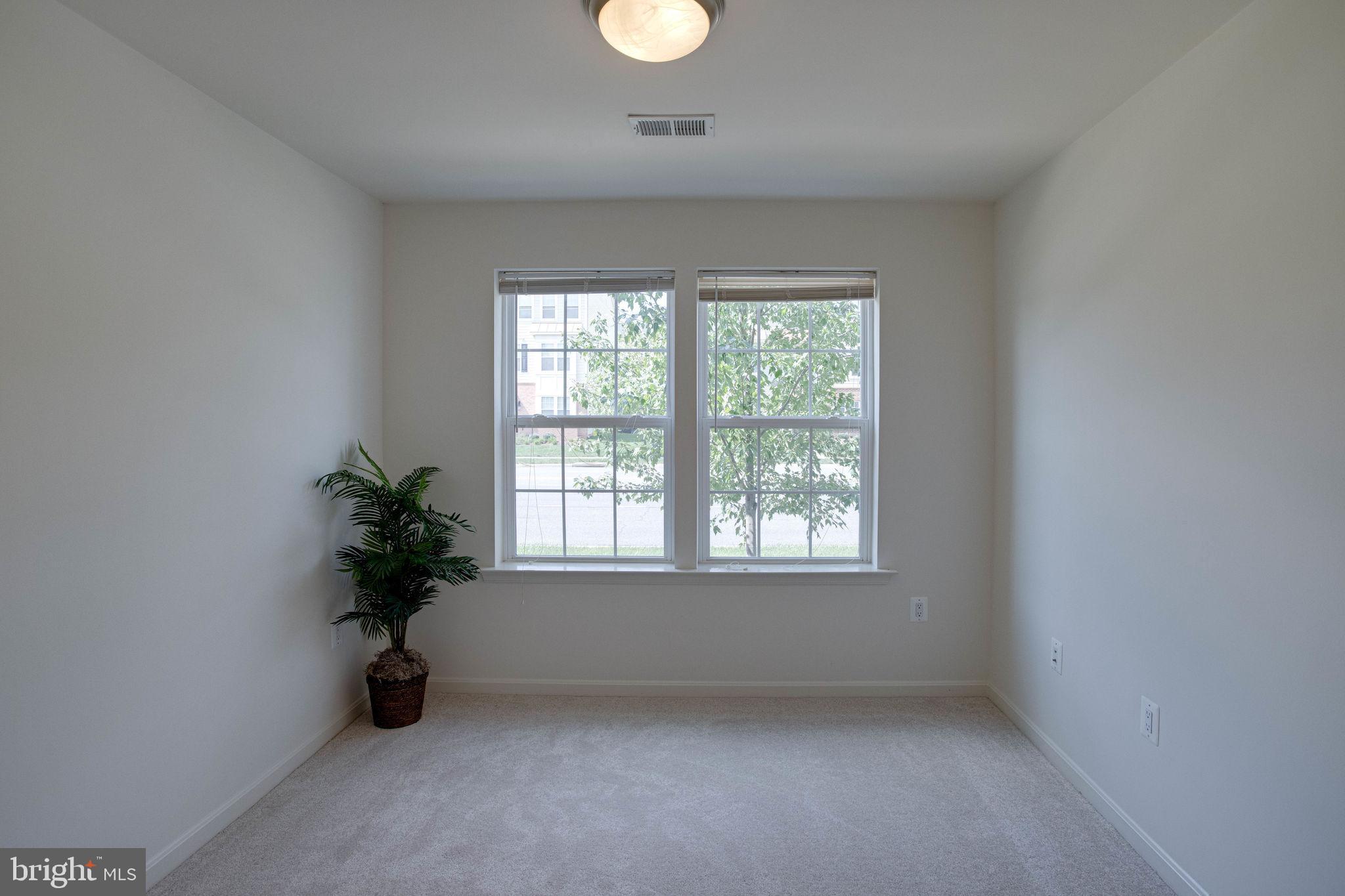 25636 Pleasant Valley Road Chantilly, VA 20152 - Photo 6 of 56