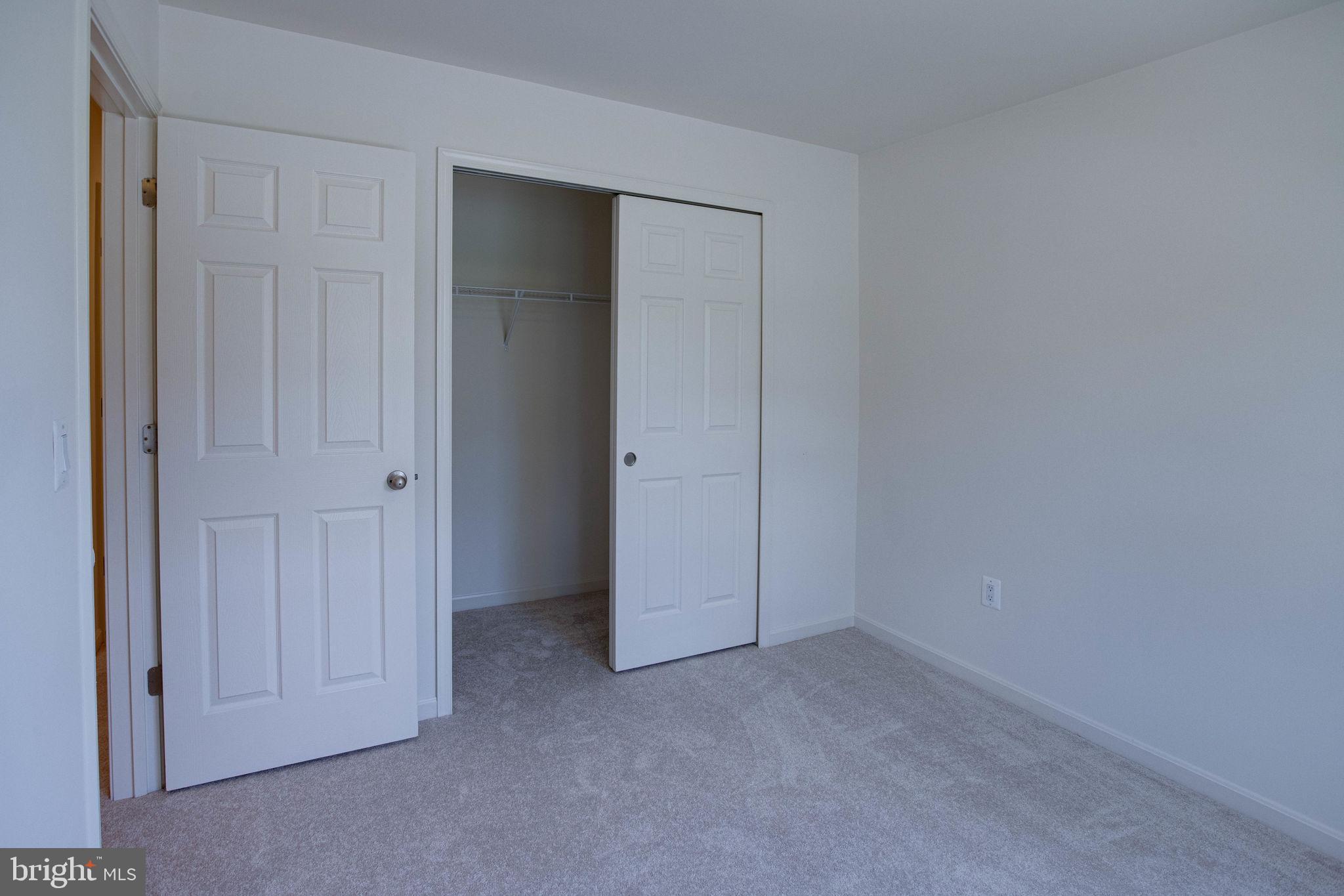 25636 Pleasant Valley Road Chantilly, VA 20152 - Photo 7 of 56