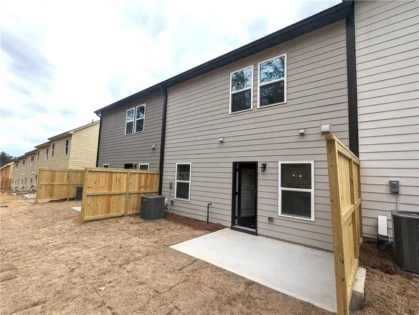 $2,450 | 716 Vallin Street, Cumming, GA 30041