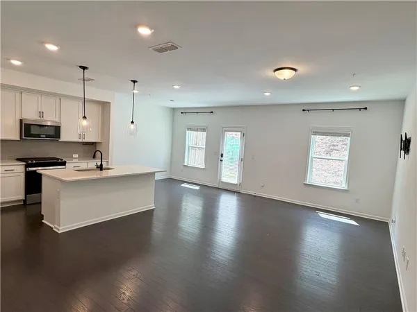 $2,450 | 716 Vallin Street, Cumming, GA 30041