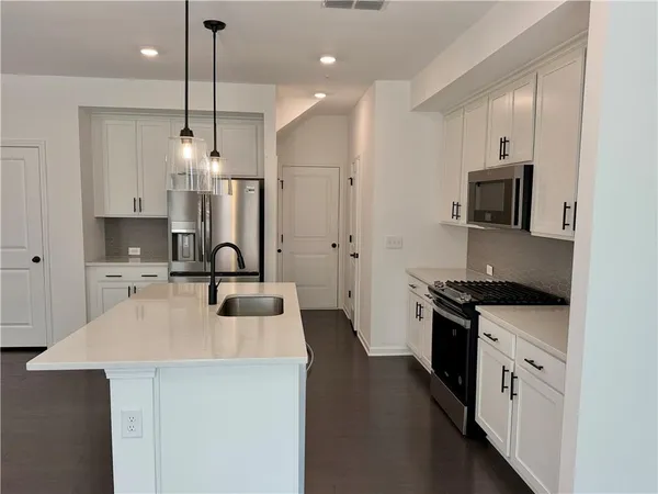 $2,450 | 716 Vallin Street, Cumming, GA 30041