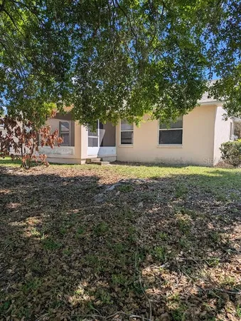 $309,900 | 108 Twin Lake Circle, Umatilla, FL 32784