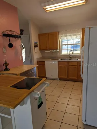 $309,900 | 108 Twin Lake Circle, Umatilla, FL 32784