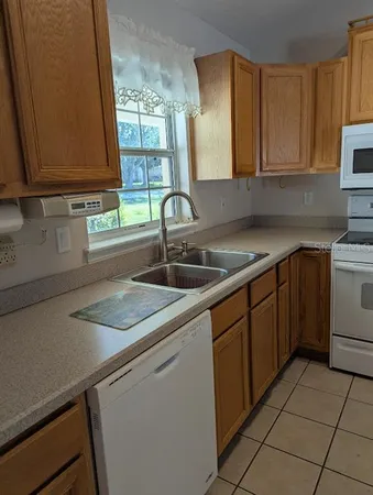 $309,900 | 108 Twin Lake Circle, Umatilla, FL 32784