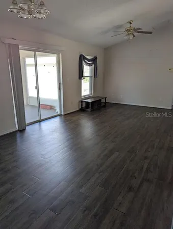 $309,900 | 108 Twin Lake Circle, Umatilla, FL 32784