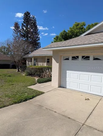 $309,900 | 108 Twin Lake Circle, Umatilla, FL 32784