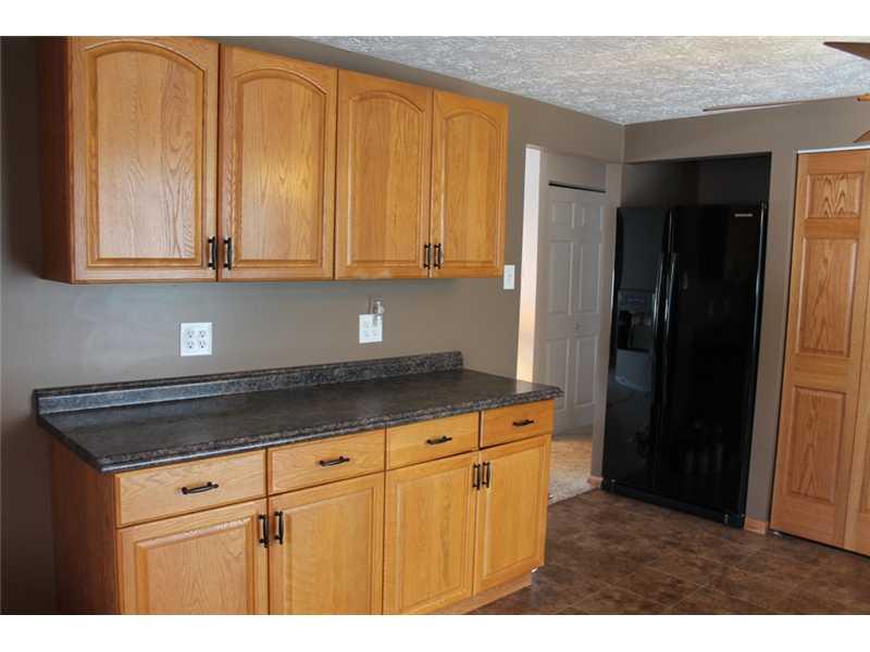 204 Park Road Aliquippa, PA 15001 - Photo 3 of 9 Kitchen.