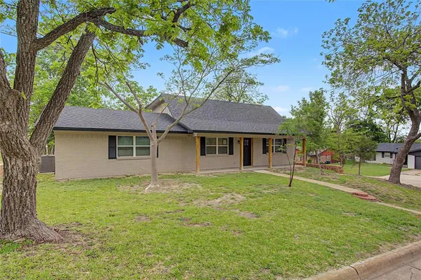 $2,350 | 502 Rogers Way, Rockwall, TX 75087