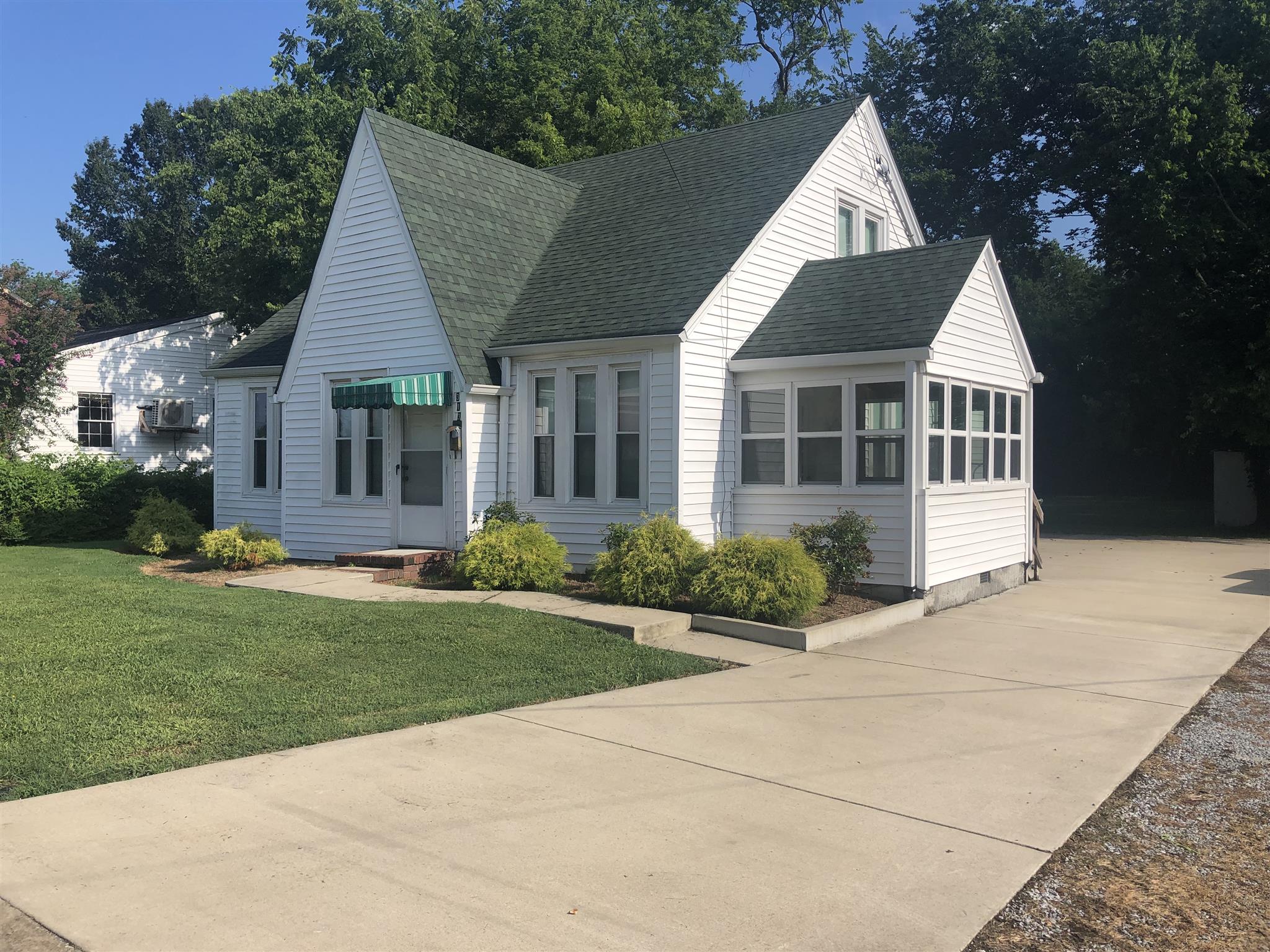 313 West Spring Street Lebanon, TN 37087 - Photo 1 of 17 Gallery Image 1