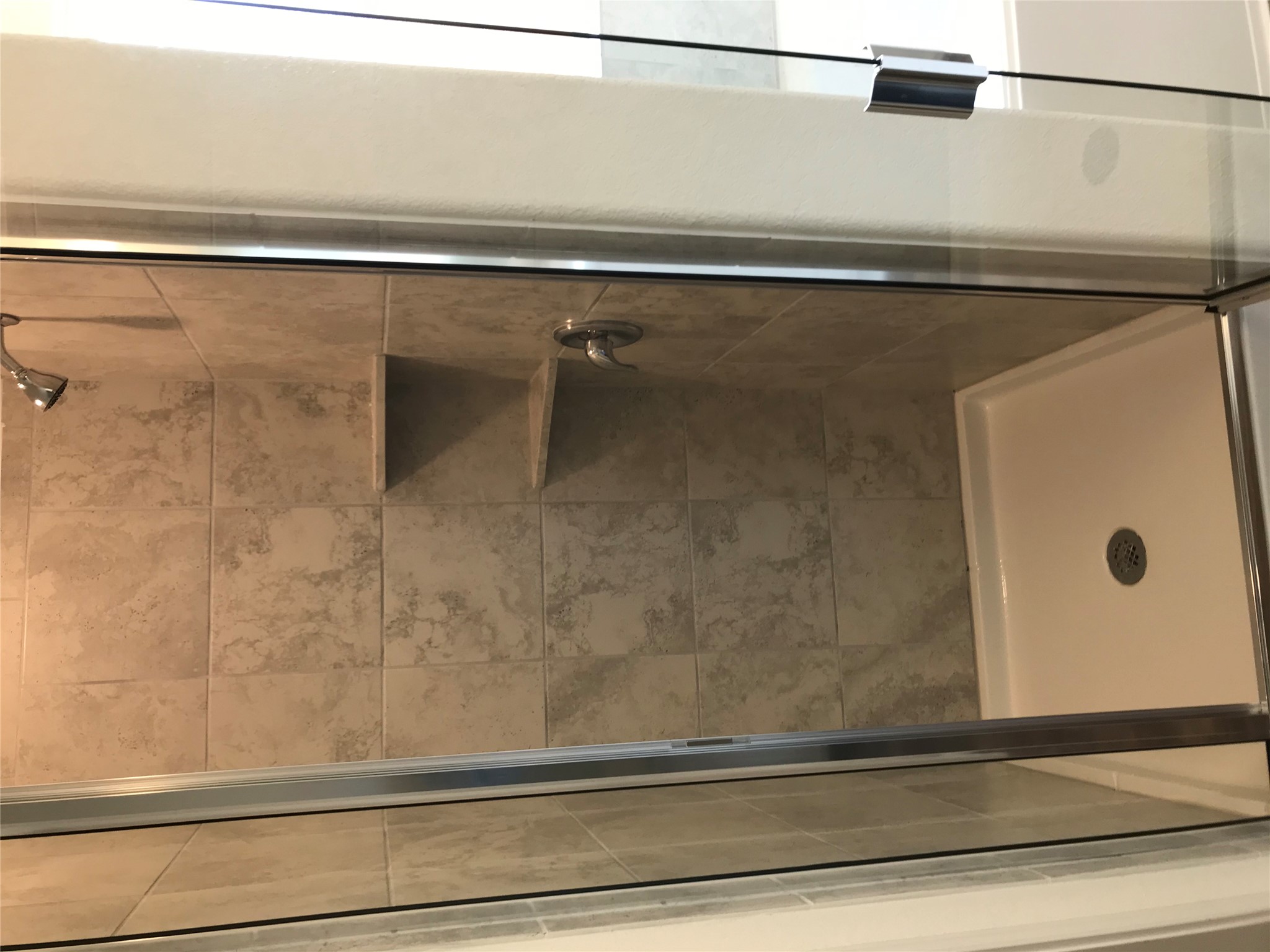 1200 Nokota Bend Georgetown, TX 78626 - Photo 22 of 39 a bathroom with a tub