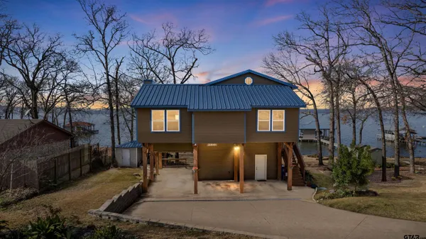 $574,900 | 20848 Bay Shore Drive, Flint, TX 75762