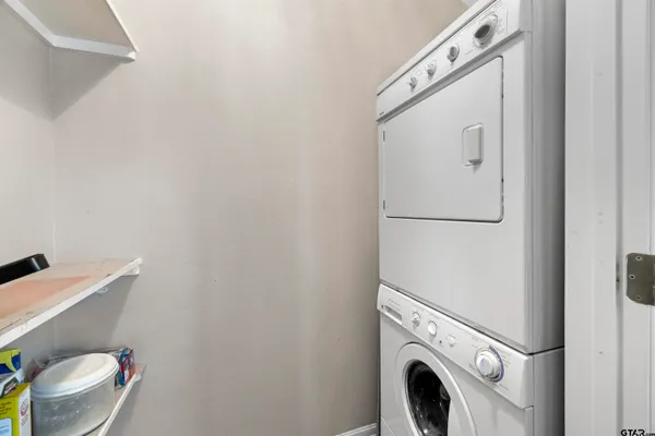 $574,900 | 20848 Bay Shore Drive, Flint, TX 75762