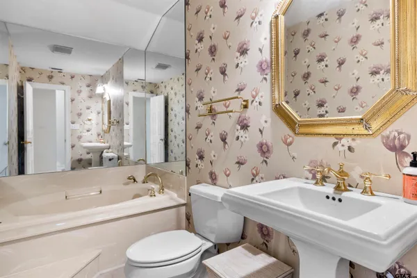 $574,900 | 20848 Bay Shore Drive, Flint, TX 75762