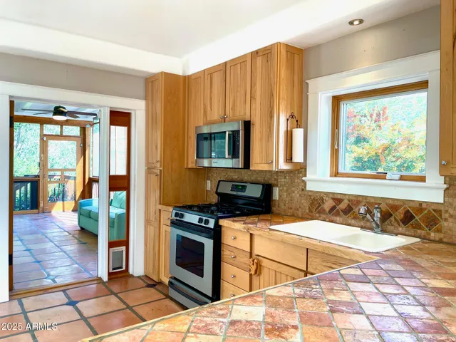 $465,000 | 11 Spring Canyon Road, Bisbee, AZ 85603