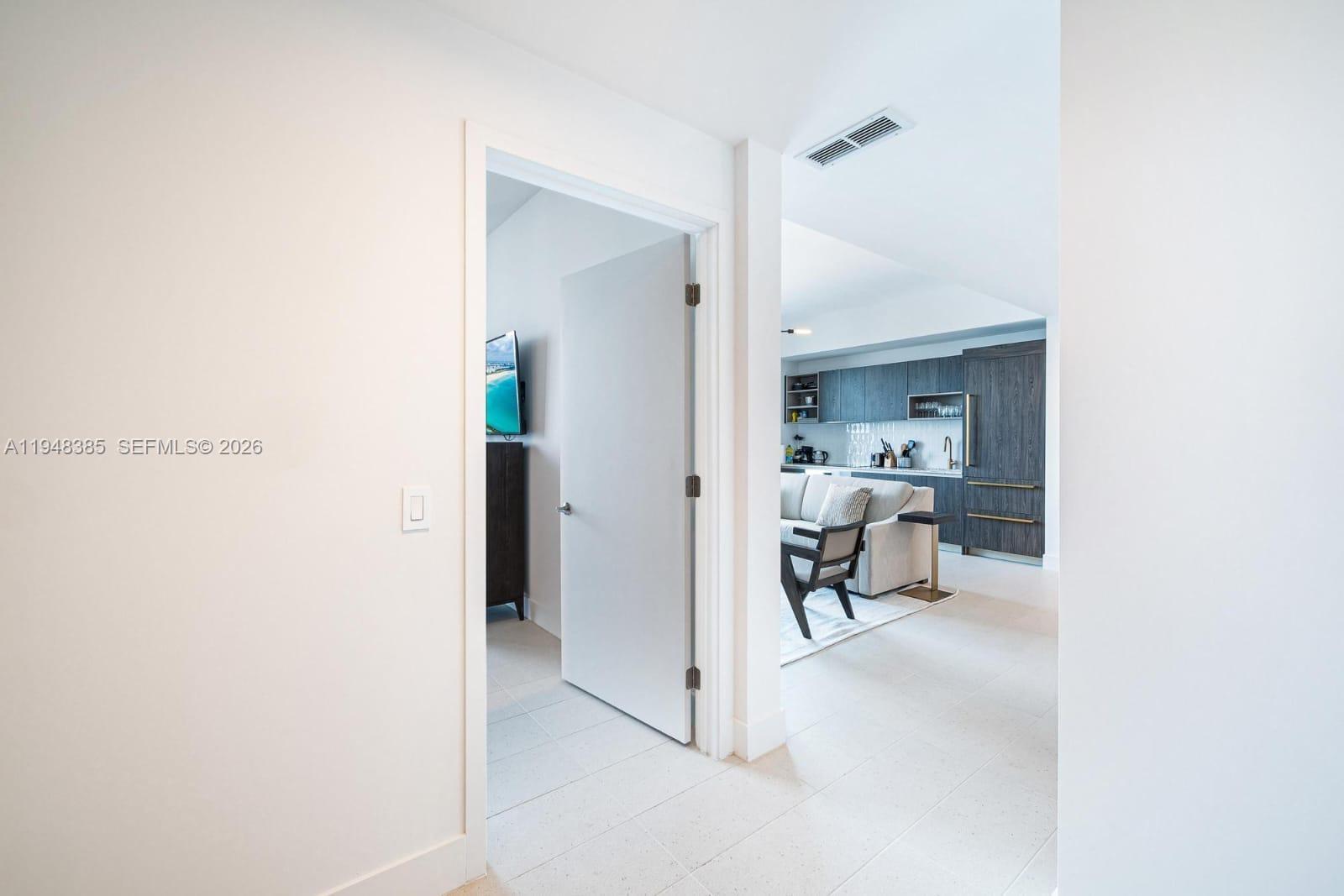 159 Northeast 6th Street, Unit 5101 Miami, FL 33132 - Photo 45 of 47