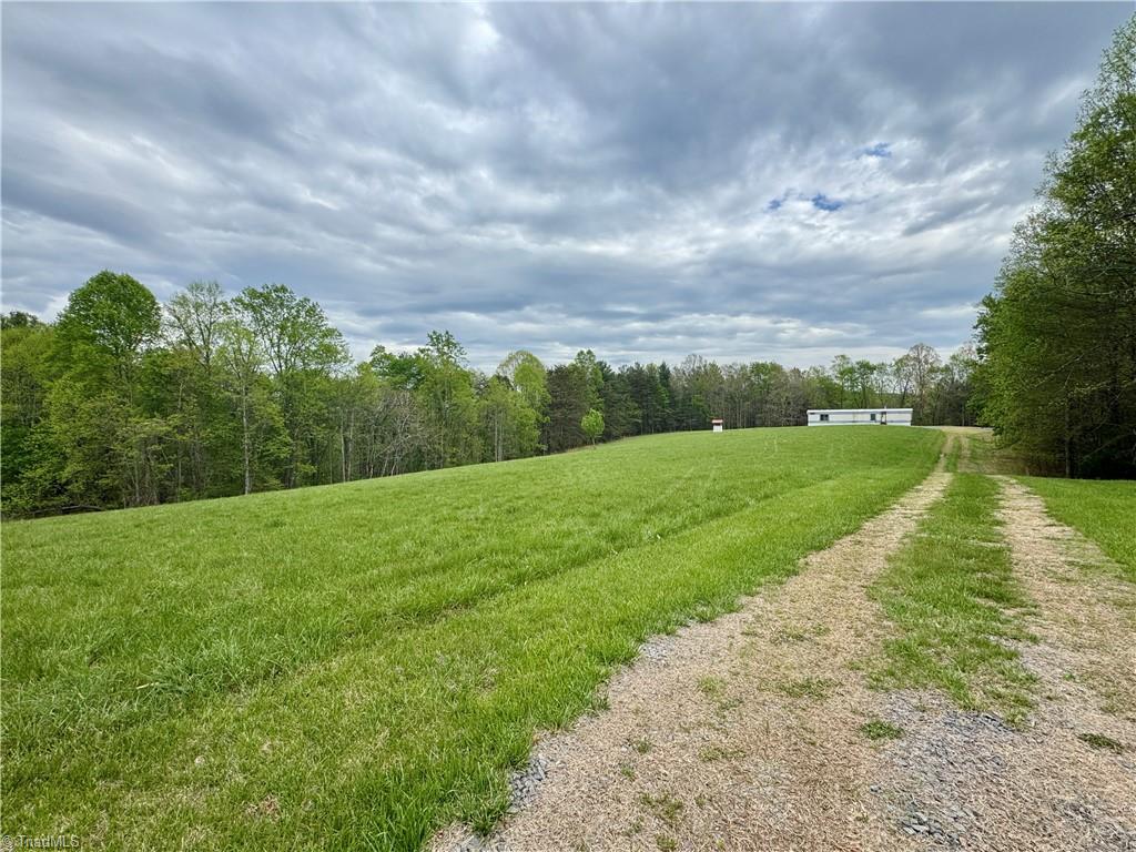 228 Red Maple Lane Claudville, VA 24076 - Photo 8 of 32