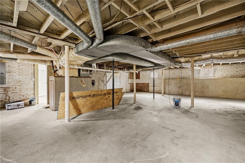 415 Spring Street Thomasville, NC 27360 - Photo 31 of 32