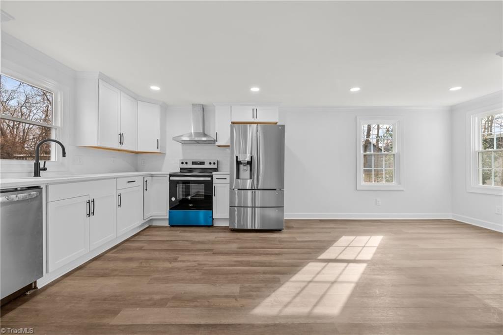 415 Spring Street Thomasville, NC 27360 - Photo 9 of 32