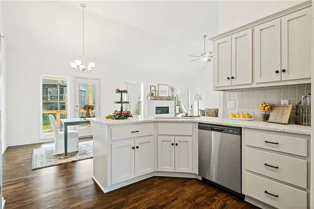 $444,900 | 988 Poplar Lane, Liberty, MO 64068