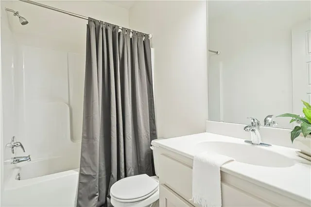 $444,900 | 988 Poplar Lane, Liberty, MO 64068