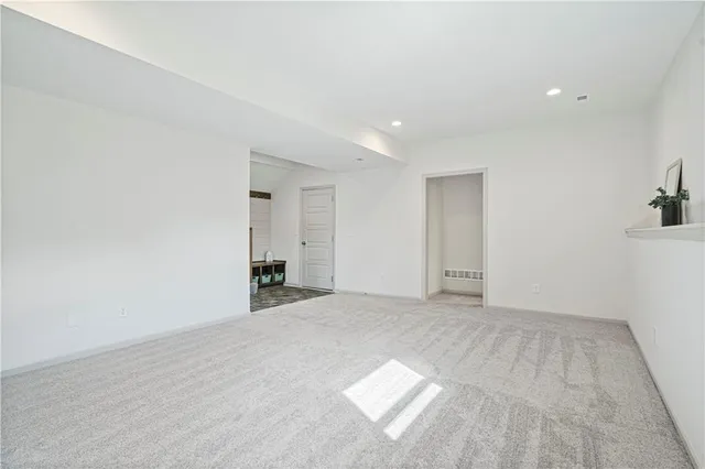 $444,900 | 988 Poplar Lane, Liberty, MO 64068