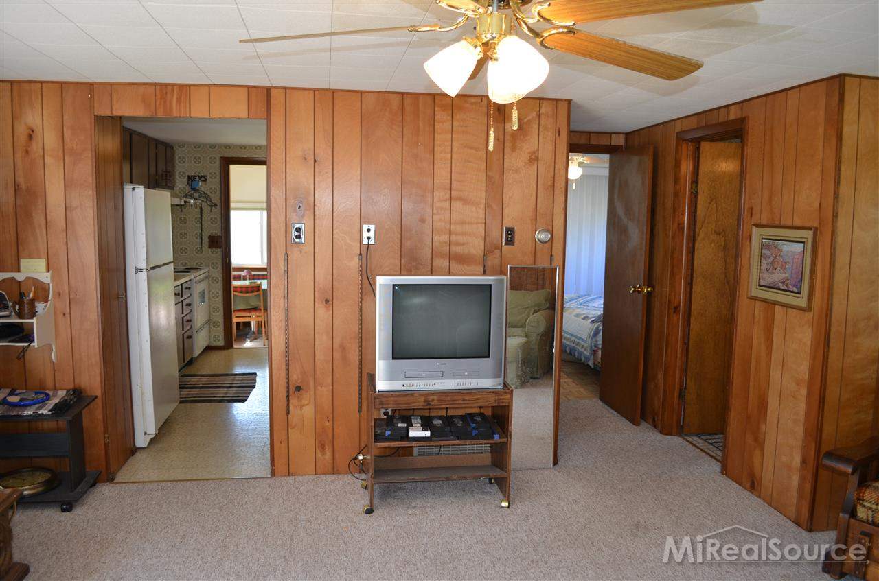 7470 Dogwood Road Lexington, MI 48450 - Photo 8 of 22 31194804-7.JPG