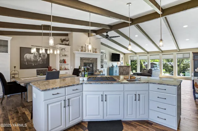 $535,000 | 530 Follow Through Drive, Yakima, WA 98901