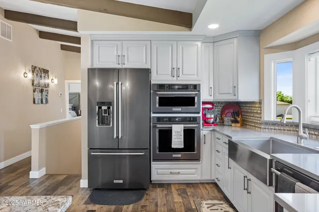 $535,000 | 530 Follow Through Drive, Yakima, WA 98901