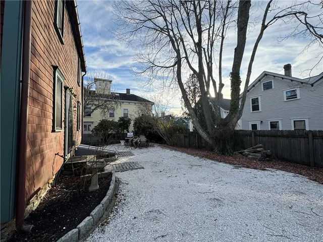 $5,500 | 9 Thames Street, Newport, RI 02840