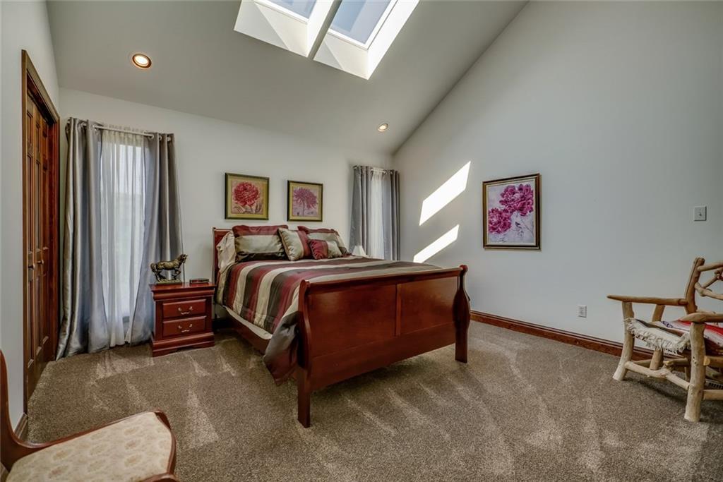 133 Field Club Circle McKees Rocks, PA 15136 - Photo 15 of 25