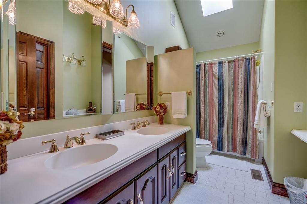 133 Field Club Circle McKees Rocks, PA 15136 - Photo 16 of 25