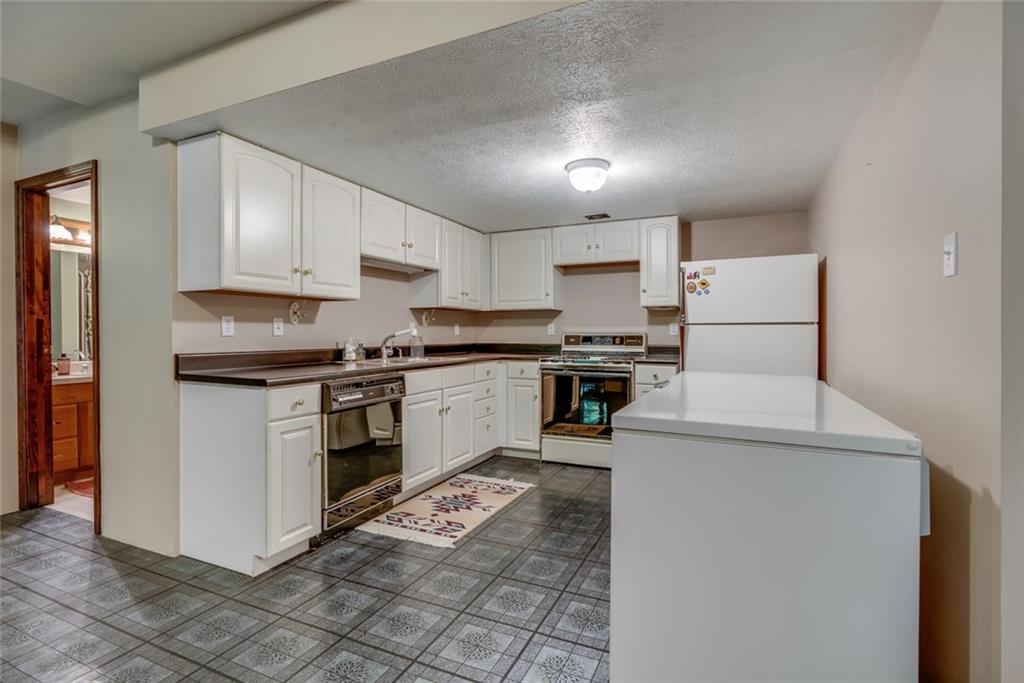 133 Field Club Circle McKees Rocks, PA 15136 - Photo 20 of 25