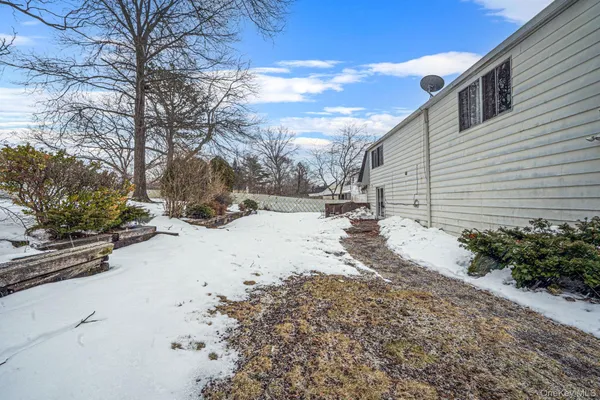 $769,000 | 22 Meyer Lane, Medford, NY 11763