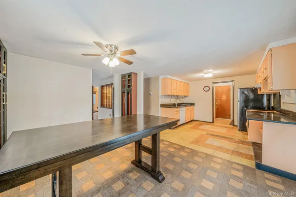 $769,000 | 22 Meyer Lane, Medford, NY 11763