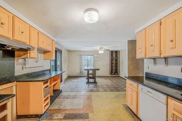 $769,000 | 22 Meyer Lane, Medford, NY 11763