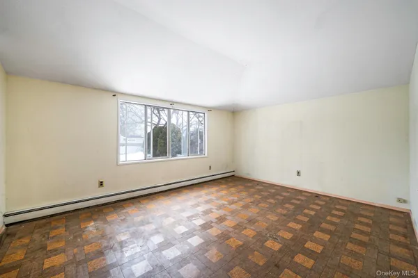 $769,000 | 22 Meyer Lane, Medford, NY 11763